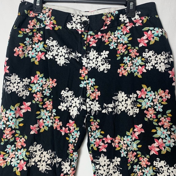 Van Heusen | Floral Pants - 10 - Picture 2 of 5